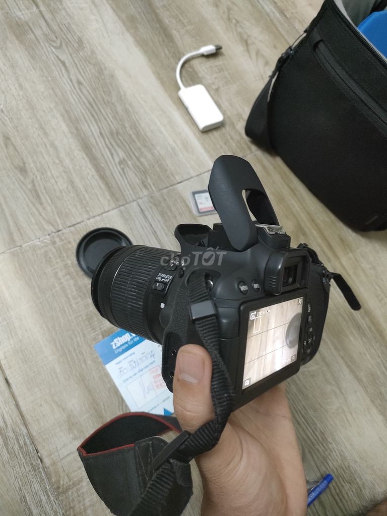 Canon EOS 700D+Kit 18-55+Sạc+Thẻ nhớ 16gb+pin+Túi
