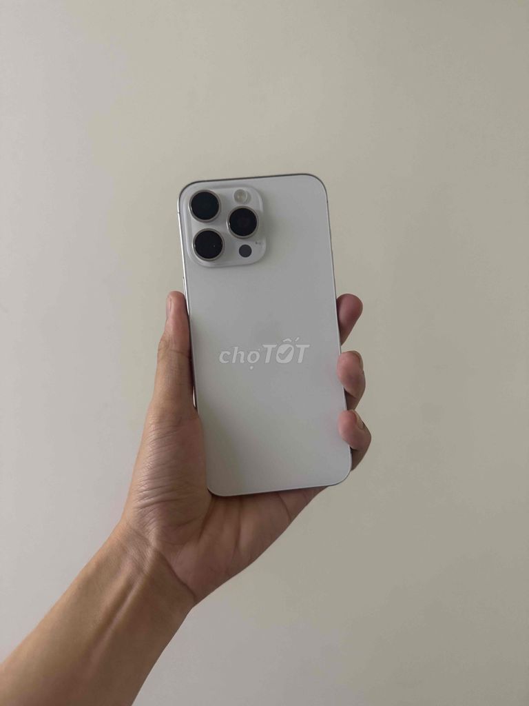 Apple iPhone 15 Pro Max 256GB Bạc. Mua bán Điện thoại tại Quận Liên Chiểu Đà Nẵng được đăng bởi Long 4 hình 1