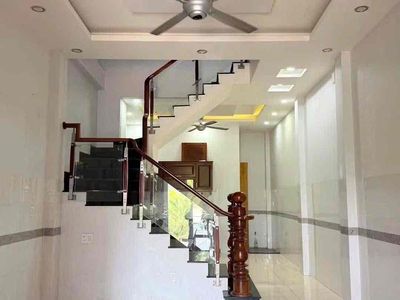Cho thuê nhà KDC Nam Khang- Long Trường 3 TẦNG 3PN3WC sân thượng