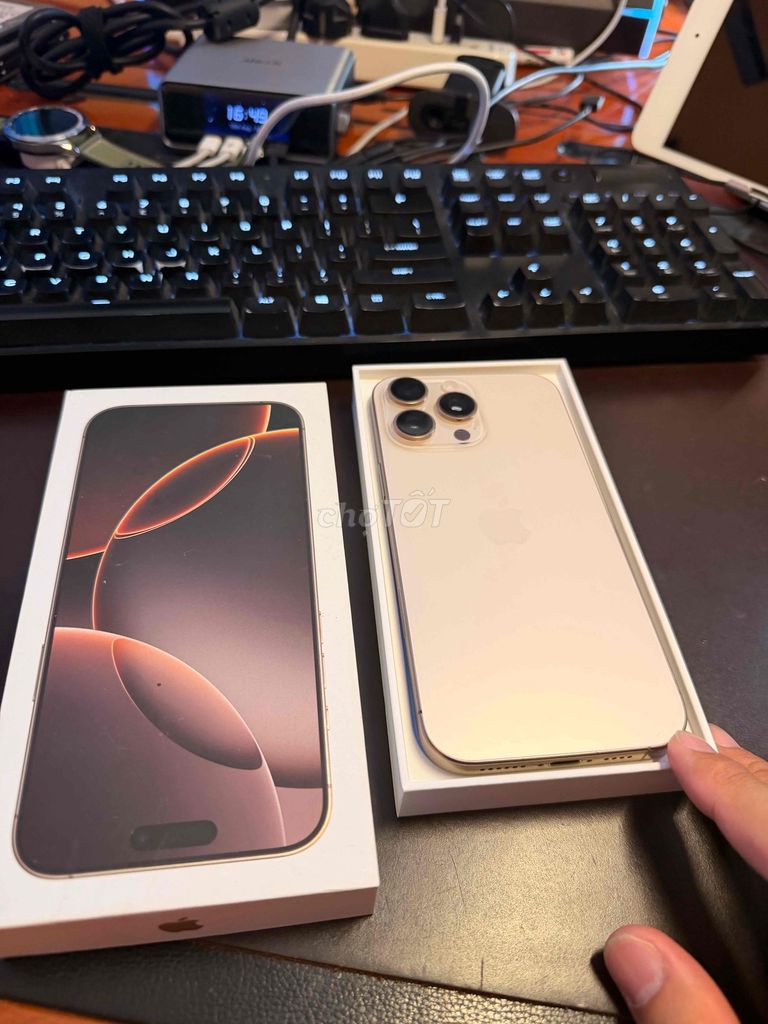Apple iPhone 16 Pro Max 256GB Vàng Việt Nam. Mua bán Điện thoại tại Thị xã Từ Sơn Bắc Ninh được đăng bởi nguyễn duy hình 1