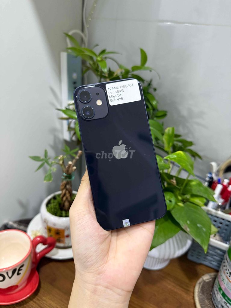 Apple iPhone 12 Mini 128GB Đen Đẹp 98.5%. Mua bán Điện thoại tại Huyện Hóc Môn Tp Hồ Chí Minh được đăng bởi Luân Hoài hình 1