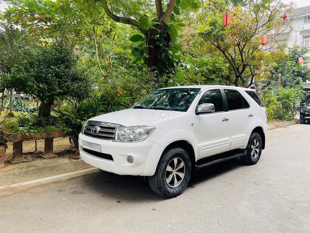 Toyota Fortuner 2009 SR5 2.7 AT - Có thương lượng. Mua bán Ô tô tại Quận Cầu Giấy Hà Nội được đăng bởi Bác Sơn hình 1