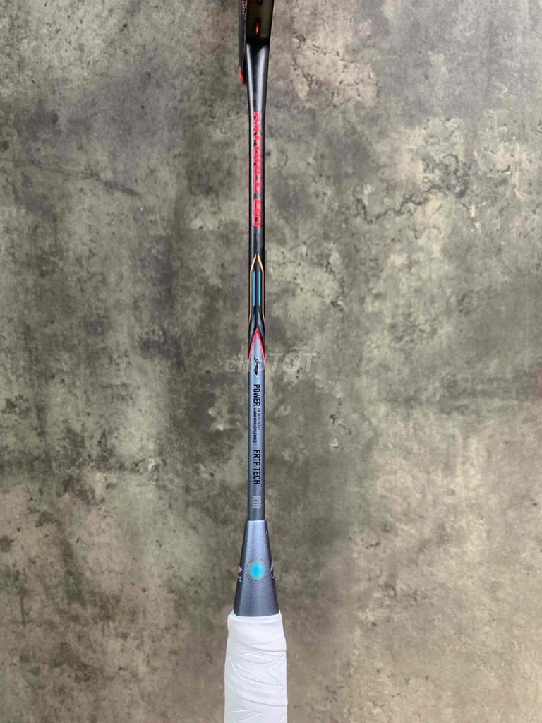 Vợt lining Axforce 80 đen new 95%