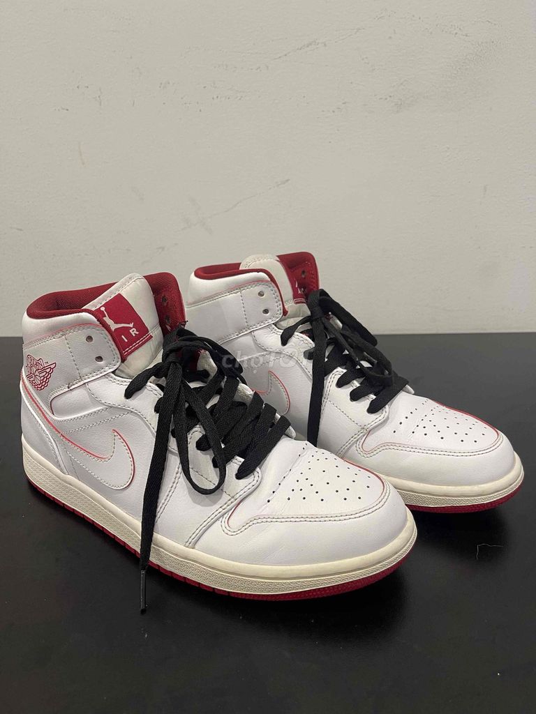 Giày thể thao Nike Air Jordan 1 Trắng Đỏ Size 42. Mua bán Giày dép tại Quận 7 Tp Hồ Chí Minh được đăng bởi Phuc hình 1