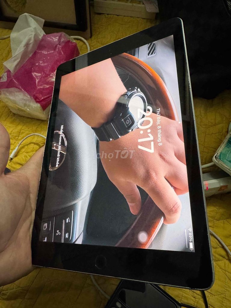 Apple iPad Gen 6 32GB Bạc Đã sử dụng. Mua bán Máy tính bảng tại Thành phố Thủ Đức Tp Hồ Chí Minh được đăng bởi Đồ cũ chính hãng giá tốt hình 1