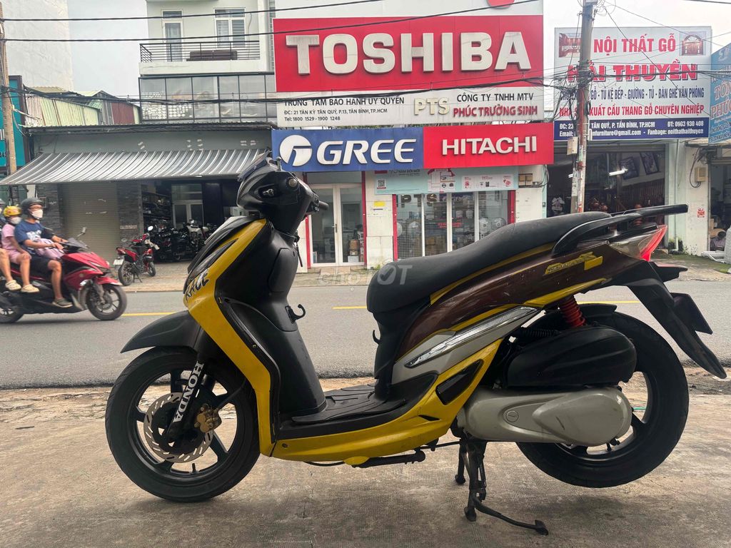 attila Elizabet sym shark 125 Fi trao đổi cà thẻ. Mua bán Xe máy tại Quận Tân Bình Tp Hồ Chí Minh được đăng bởi Tuấn Phụng hình 5