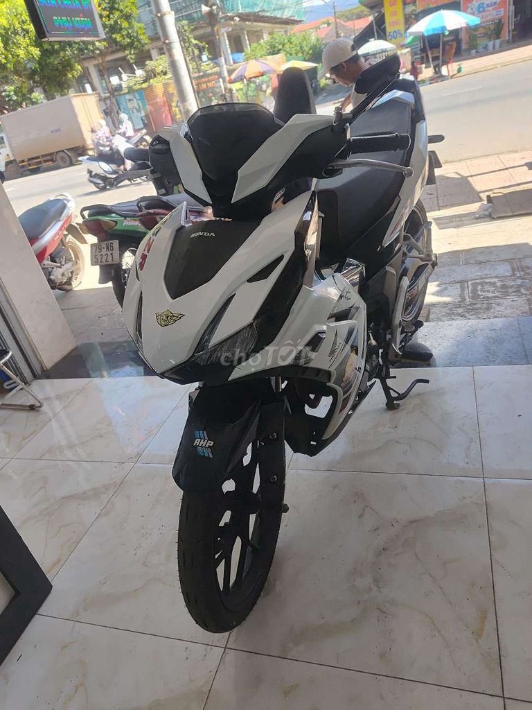 V3 khóa thông minh chất zin. Mua bán Xe máy tại Huyện Di Linh Lâm Đồng được đăng bởi xe  khánh ngọc và uy vũ hình 4