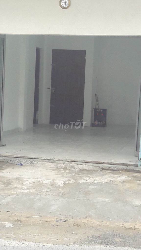 Cho thuê nhà mặt tiền 1 lầu đường 8 P. Trường Thọ, Thủ Đức.