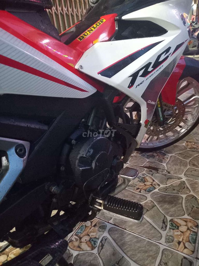 Yamaha Exciter 150 Đỏ trắng. Mua bán Xe máy tại Quận Bình Tân Tp Hồ Chí Minh được đăng bởi Cường phát  hình 5