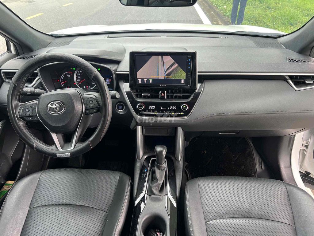 Toyota Corolla Cross 1.8V màu trắng 2022 giá giảm. Mua bán Ô tô tại Quận 6 Tp Hồ Chí Minh được đăng bởi Đại lý chính hãng xe qua sử dụng Toyota Sài Gòn hình 4