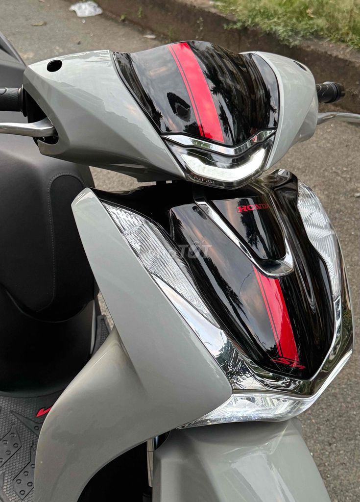 Honda SH 160i ABS 2024 Xám xi măng. Mua bán Xe máy tại Quận Gò Vấp Tp Hồ Chí Minh được đăng bởi CHXM 86 chuyên bán xe trả góp hình 10