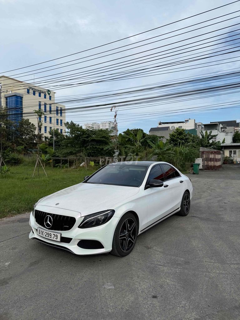 Mercedes Benz C Class 2017 C200 - 96000 km. Mua bán Ô tô tại Thành phố Dĩ An Bình Dương được đăng bởi Thắng hình 4