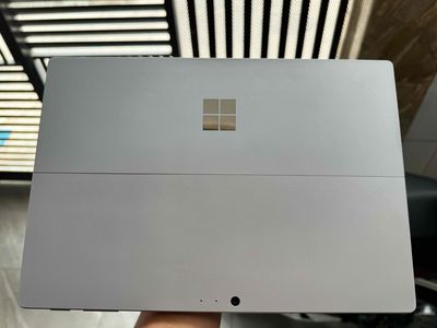 Surface Pro 6 I5-8350U/16G/256 USA