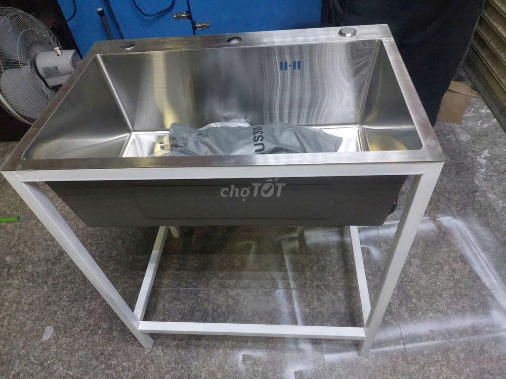 Chậu rửa chén Inox Bạc 68x45 cm. Mua bán Thiết bị vệ sinh, nhà tắm tại Quận Bình Tân Tp Hồ Chí Minh được đăng bởi NiNa SHOP hình 1
