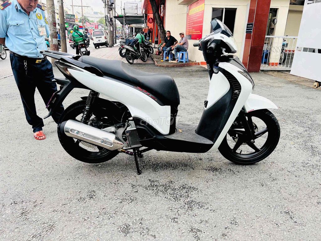 HONDA SH 125cc Fi .2014 Full Ý 2010.Smarkey - GÓP. Mua bán Xe máy tại Quận Gò Vấp Tp Hồ Chí Minh được đăng bởi CẦM ĐỒ NĂM LINH hình 6