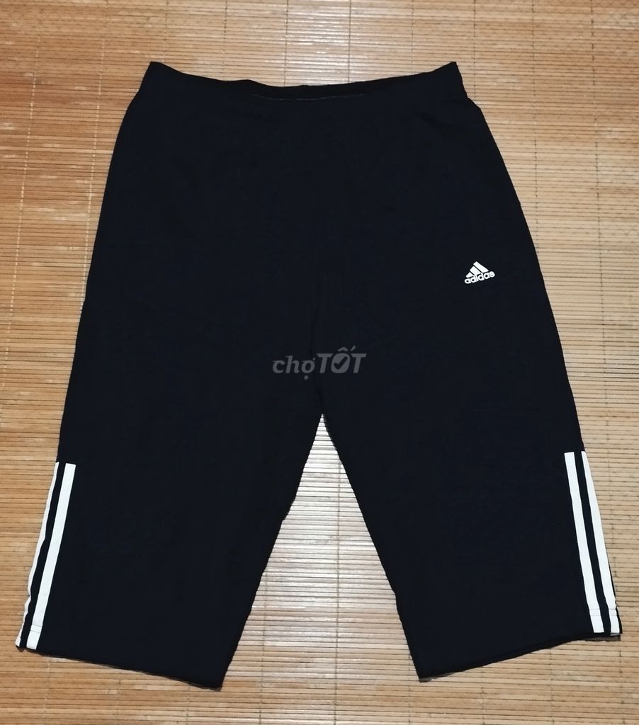 Short Adidas/ Size 32