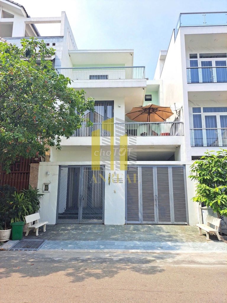 Аренда · 4 комн. · 140 м² · Thành phố Thủ Đức, ул. Đường 15