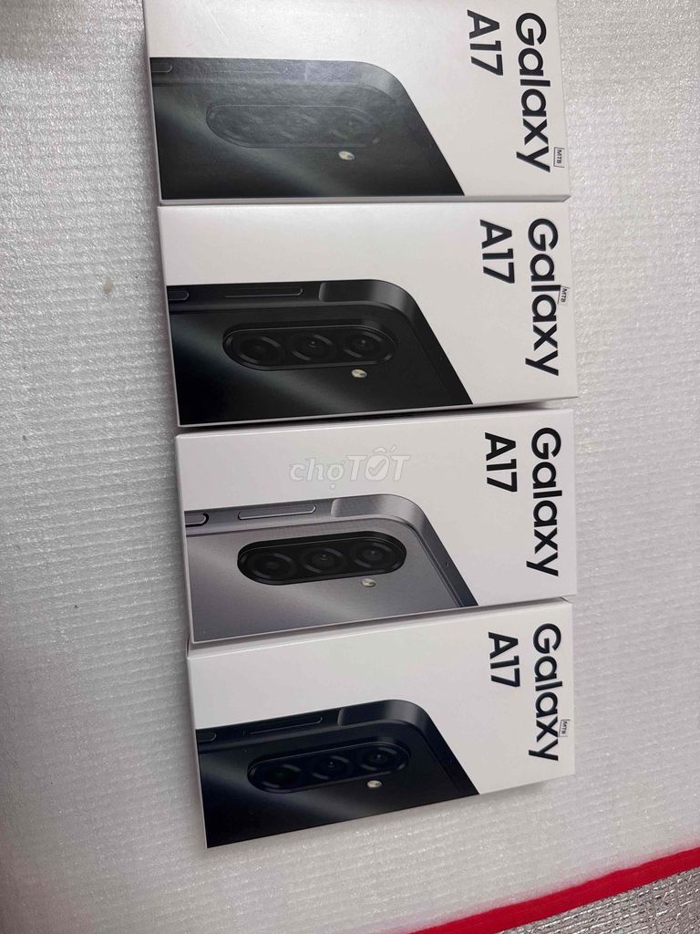Samsung Galaxy A17 Đen 8/128 newseal. Mua bán Điện thoại tại Quận Tân Phú Tp Hồ Chí Minh được đăng bởi Kha hình 1