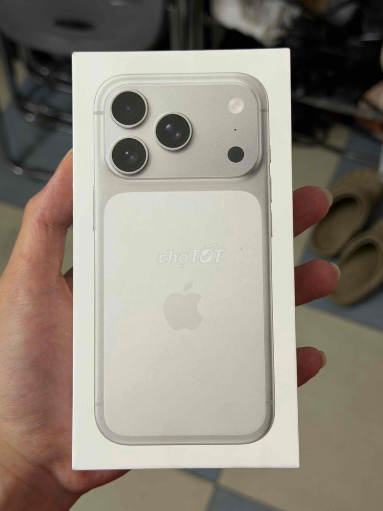 Apple iPhone 17 Pro 256GB Bạc New seal. Mua bán Điện thoại tại Quận Cẩm Lệ Đà Nẵng được đăng bởi Tấn Huy Ngô hình 1