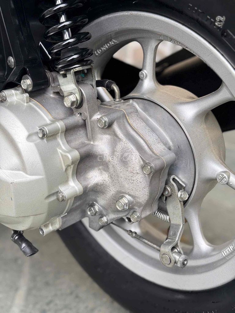 Scoopy 110fi nhập thái sơn máy zin 100% hàng cọp. Mua bán Xe máy tại Quận Cầu Giấy Hà Nội được đăng bởi nguyễn bích thuỷ hình 11