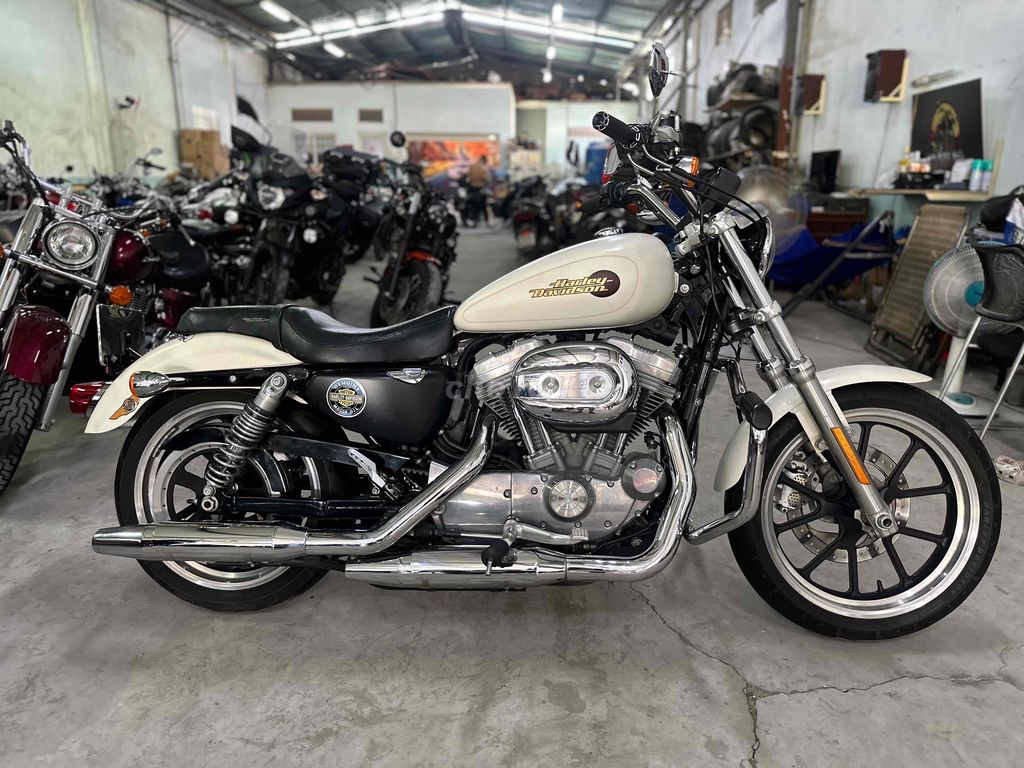 Harley Davidson 883 Superlow ABS 2019