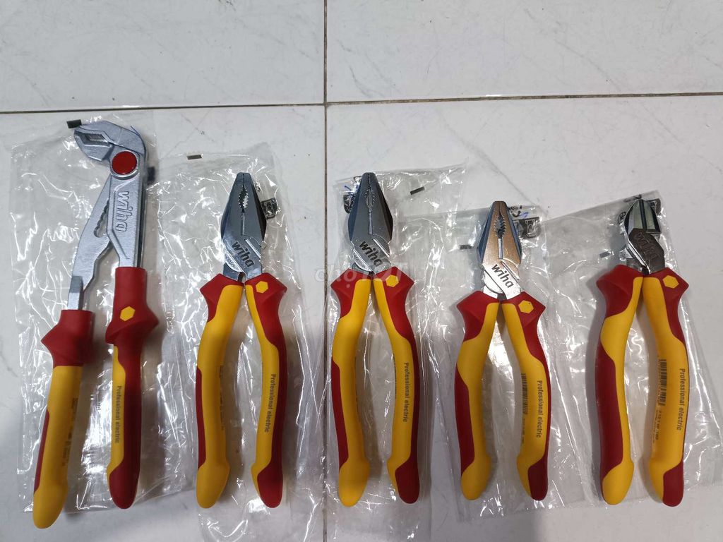 Kìm Wiha mới new. Mua bán Đồ chuyên dụng, Giống nuôi trồng tại Quận Bình Tân Tp Hồ Chí Minh được đăng bởi Trần Thế Phong hình 1