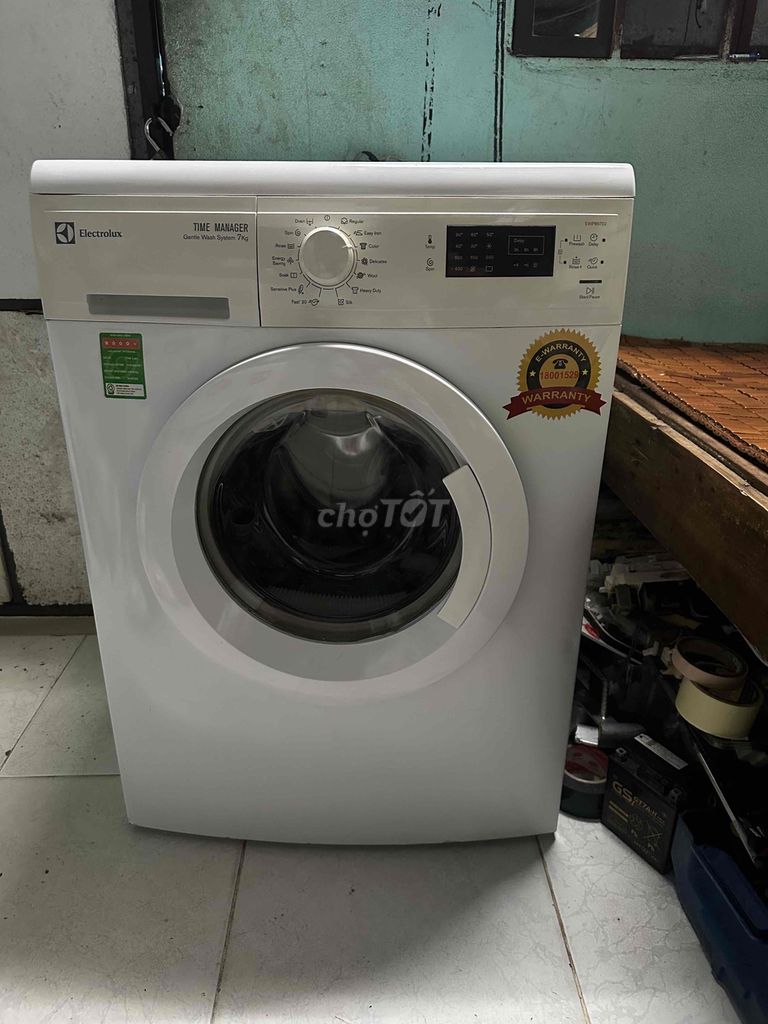 cần bán máy giặt electrolux 7kg xài rất ok. Mua bán Máy giặt tại Quận 7 Tp Hồ Chí Minh được đăng bởi Hắc Hổ hình 4
