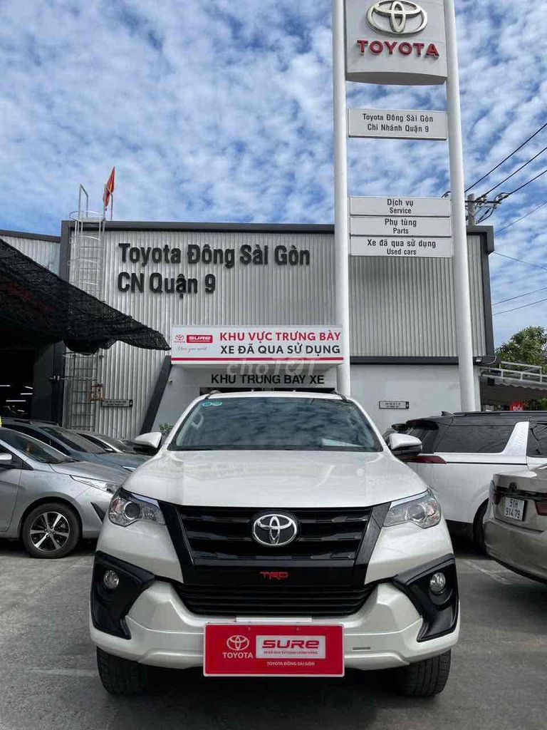 Toyota Fortuner xăng 2019 2.7V TRD giá giảm mạnh