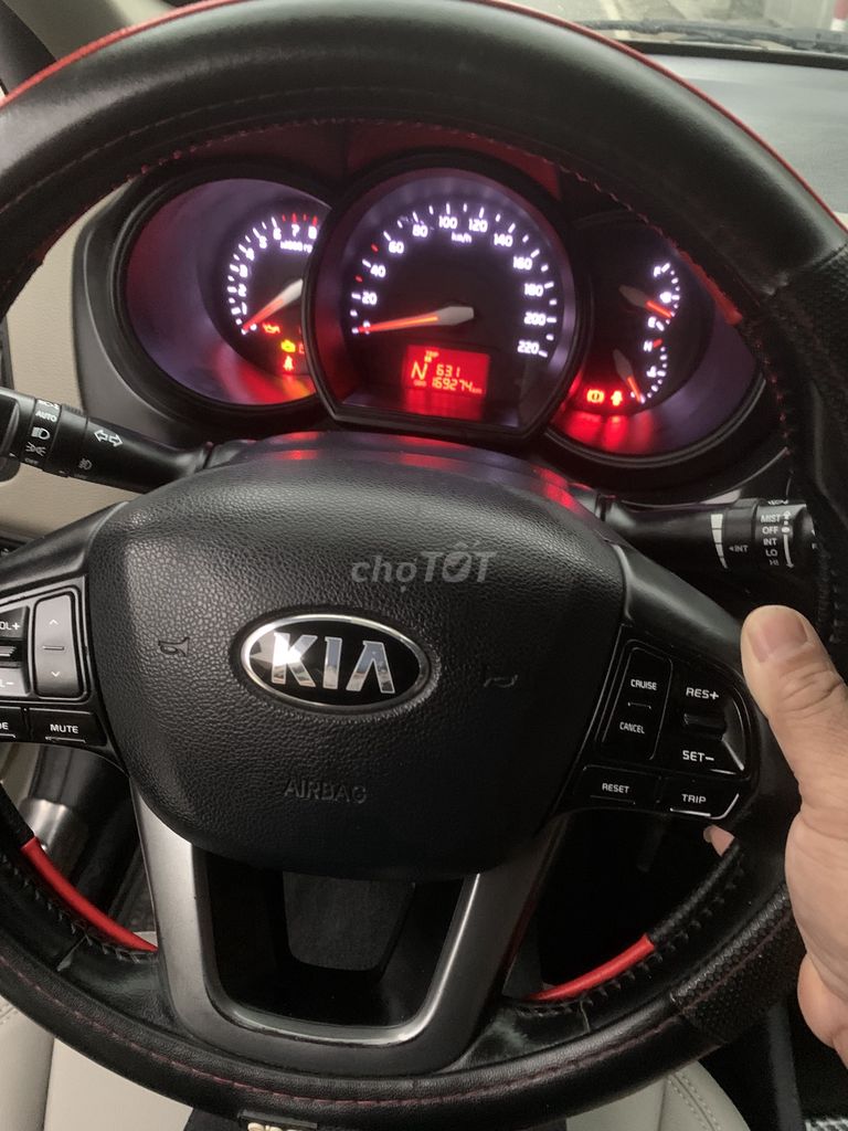 Kia Rio 2016 Trắng. Mua bán Ô tô tại Thị xã Hồng Lĩnh Hà Tĩnh được đăng bởi Nguyễn Long hình 7