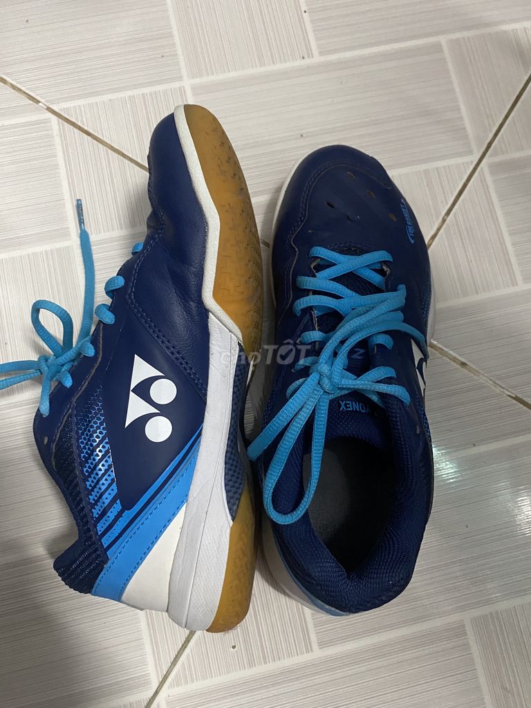 Giày thể thao Yonex Xanh dương size 39. Mua bán Giày dép tại Huyện Châu Phú An Giang được đăng bởi Băng hình 1
