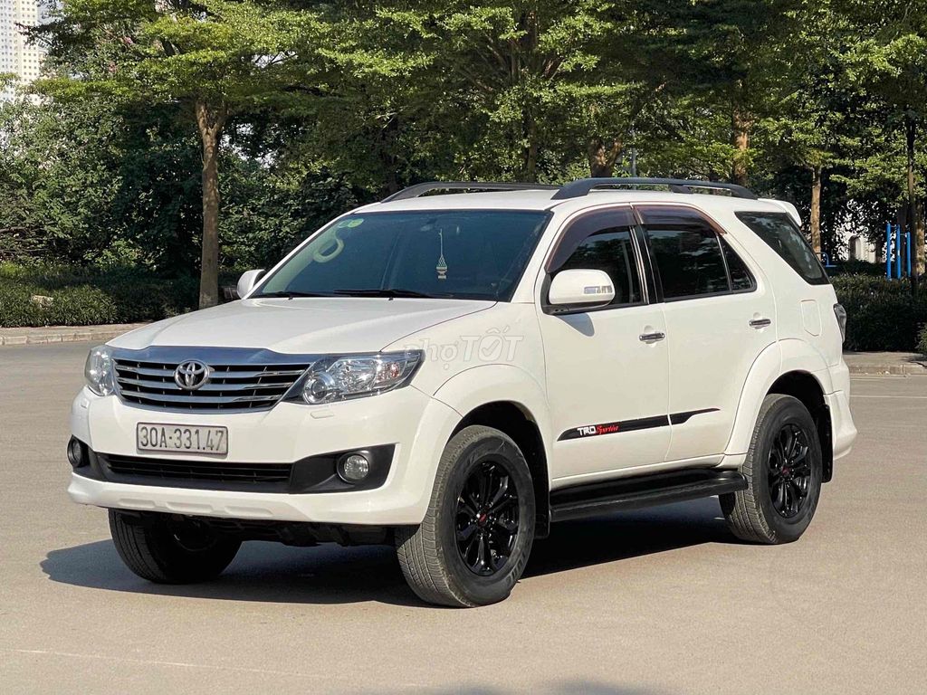 Toyota Fortuner 2014 2.7V Sportivo 4x4 Trắng. Mua bán Ô tô tại Quận Thanh Xuân Hà Nội được đăng bởi Vạn Phát Auto hình 2