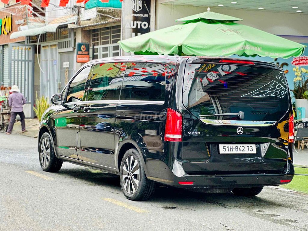 Mercedes Benz V Class 2020 V250 Luxury - 58000 km. Mua bán Ô tô tại Quận 8 Tp Hồ Chí Minh được đăng bởi Hồng Phúc hình 2