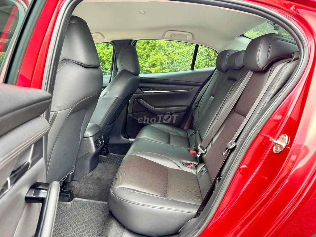 Mazda 3 2023 1.5L Luxury - 27000 km. Mua bán Ô tô tại Quận Long Biên Hà Nội được đăng bởi Bùi Đình Thông hình 14
