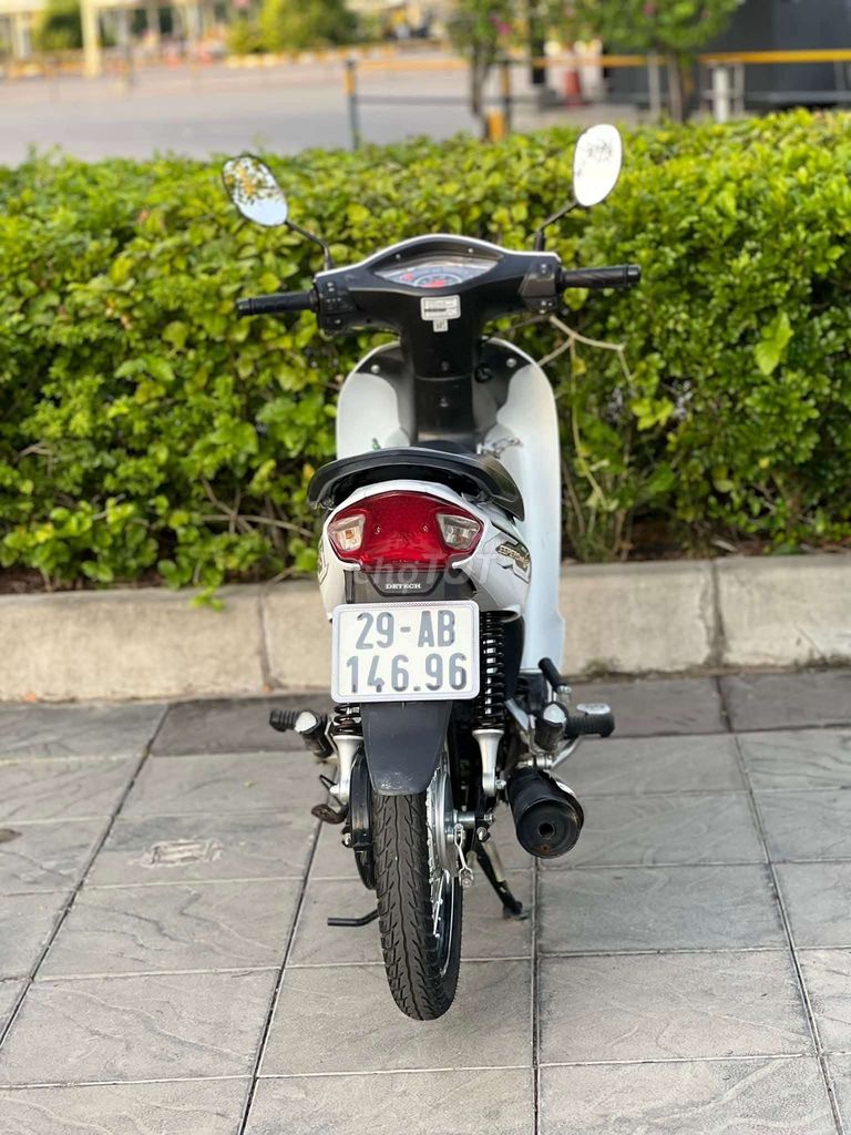 Wave màu trắng xe đẹp chính chủ biển Hà Nội. Mua bán Xe máy tại Quận Ba Đình Hà Nội được đăng bởi Hoàng  hình 5