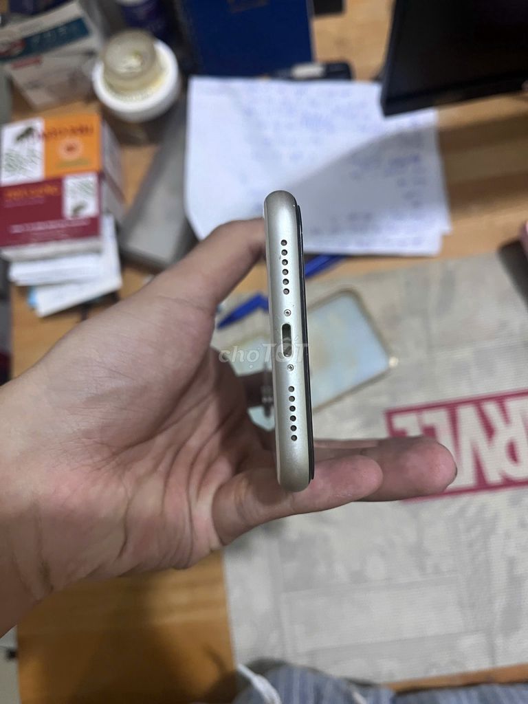Apple iPhone 11 64GB Trắng. Mua bán Điện thoại tại Quận Bình Tân Tp Hồ Chí Minh được đăng bởi k hình 1