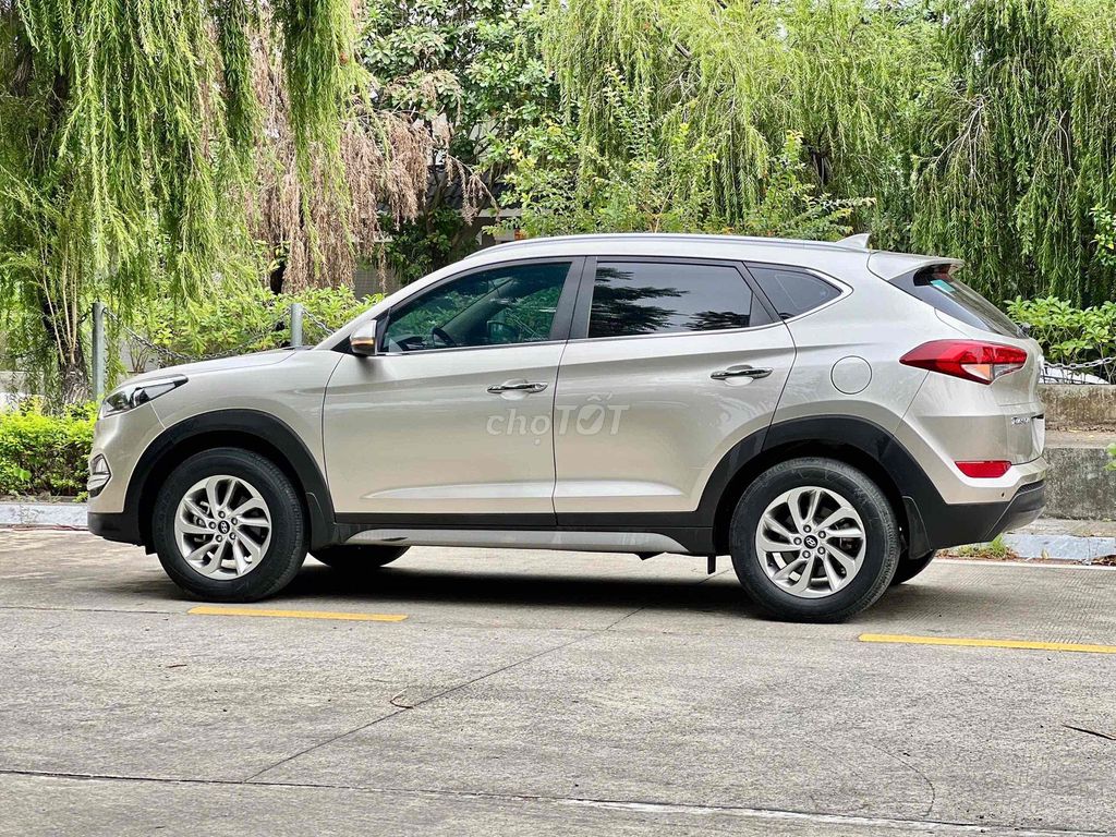 Hyundai Tucson 2.0 AT sản xuất 2019. Mua bán Ô tô tại Quận Hà Đông Hà Nội được đăng bởi A Huan  hình 4