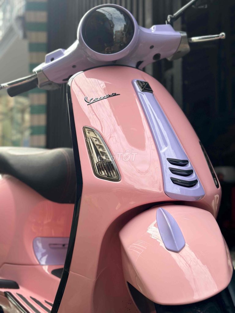 Vespa Primavera hồng tím chính chủ đúng màu cavet