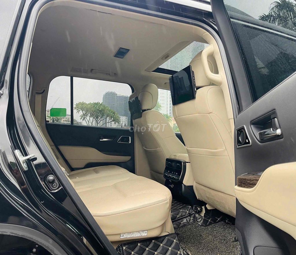 LC300 3.5 Turbo sx 2021 màu đen siêu hiếm. Mua bán Ô tô tại Quận Cầu Giấy Hà Nội được đăng bởi Cao Quý hình 17