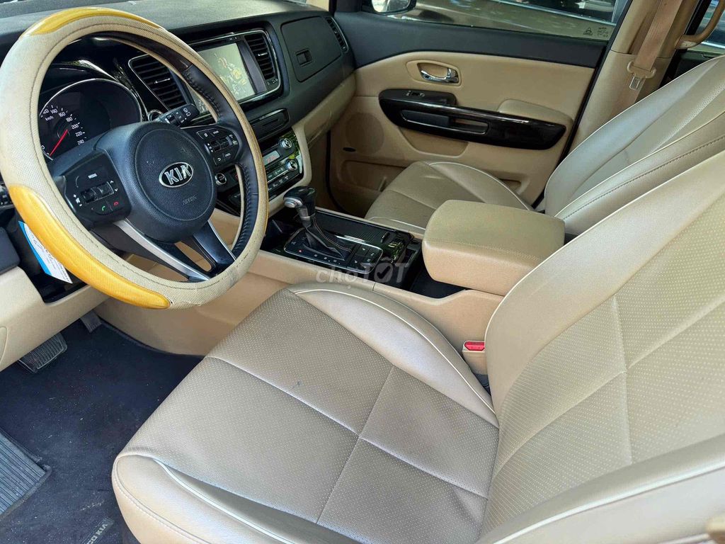 Kia Sedona Full 2018, масло, коричневое