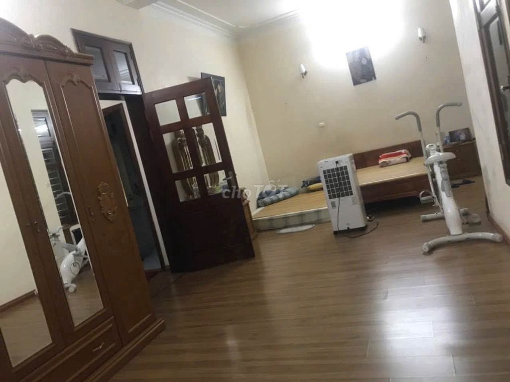 Аренда таунхауса 120 Хоанг Куок Вьет, Бак Ты Лием
