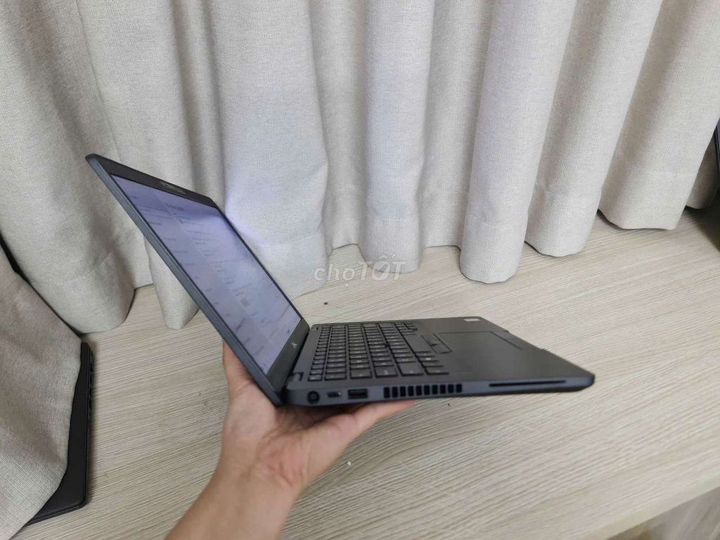 DELL 5300 I7 GEN 8 MỚI 90%. Mua bán Laptop tại Quận 10 Tp Hồ Chí Minh được đăng bởi TRINH LAPTOP SỈ SG hình 5