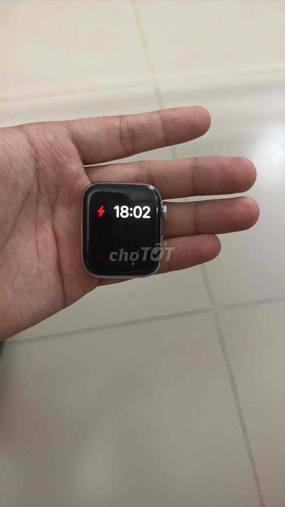 Apple Watch Series 5 Bạc 44mm. Mua bán Thiết bị đeo thông minh tại Quận Hà Đông Hà Nội được đăng bởi Bùi Đức Anh hình 1