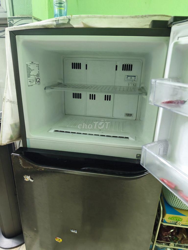 Tủ lạnh LG 225 lít 3-5 người. Mua bán Tủ lạnh tại Thành phố Thủ Dầu Một Bình Dương được đăng bởi Tăng Hiền hình 1