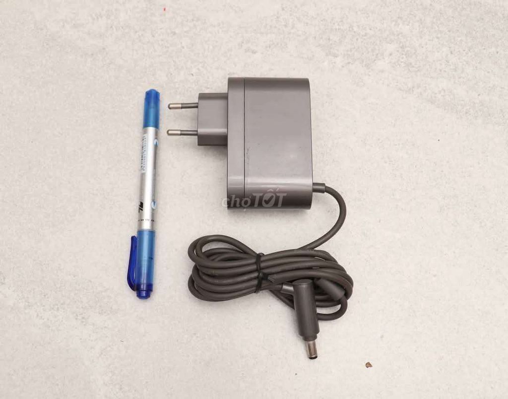 Sạc máy hút bụi chính hãng Dyson V6, V7, V8. Mua bán Nội thất, đồ gia dụng khác tại Quận 6 Tp Hồ Chí Minh được đăng bởi Quoc Anh hình 1