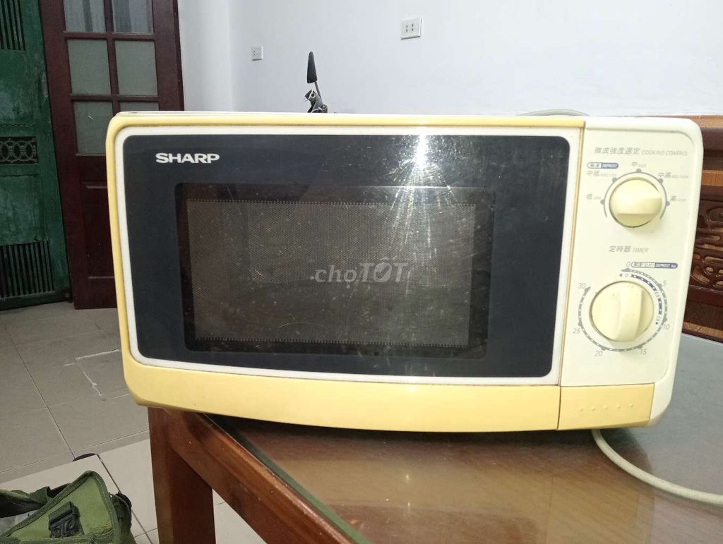 Lò vi sóng Sharp . Mua bán Bếp, lò, đồ điện nhà bếp tại Quận Thanh Xuân Hà Nội được đăng bởi Quoc hình 1