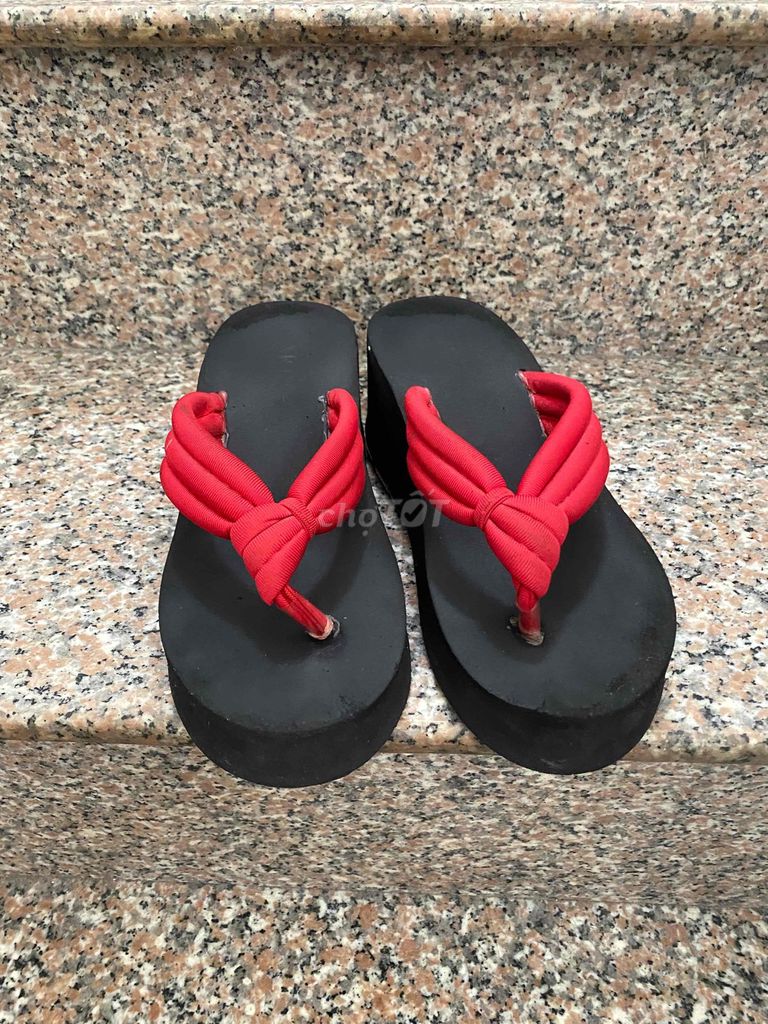 Dép cao gót nữ Đỏ size 37. Mua bán Giày dép tại Quận 12 Tp Hồ Chí Minh được đăng bởi cô ba saigon hình 1