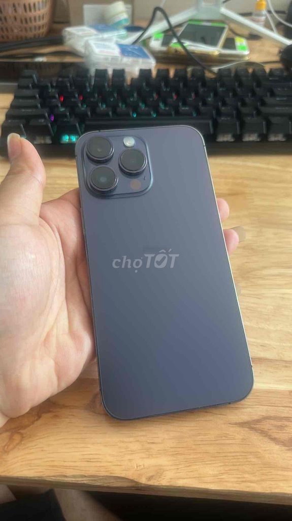 Apple iPhone 15 Pro Max 256GB. Mua bán Điện thoại tại Thành phố Thủ Dầu Một Bình Dương được đăng bởi gia bảo hình 1