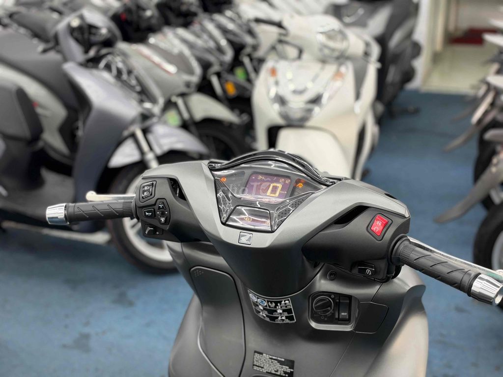 SH 350i ABS 2025, серый, 8 карат, 1 ДЕРЖАТЕЛЬ (С ЗАМЕНОЙ АВТОМОБИЛЯ)