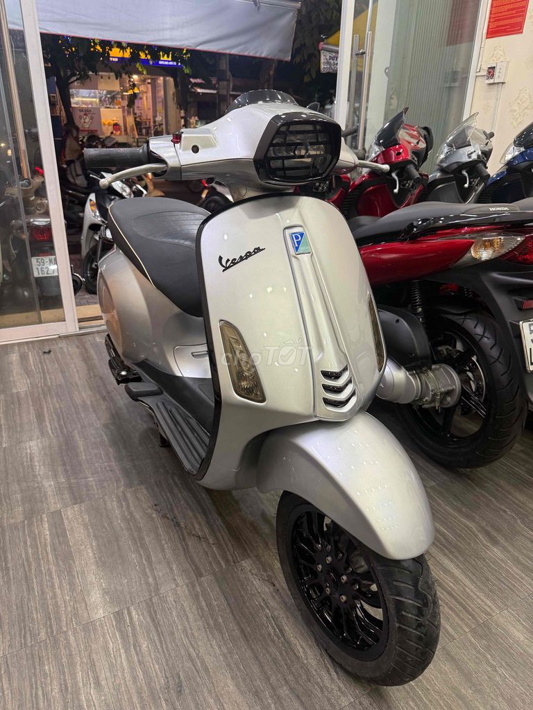 Vespa sprint bạc posche , chính chủ. Mua bán Xe máy tại Quận 11 Tp Hồ Chí Minh được đăng bởi Thành Phú hình 8