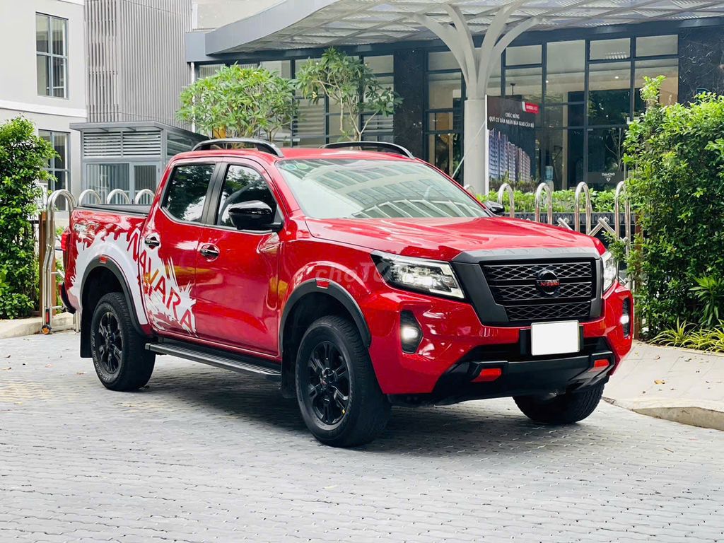 Nissan Navara 2022  - 50000 km - xe xuất hóa đơn